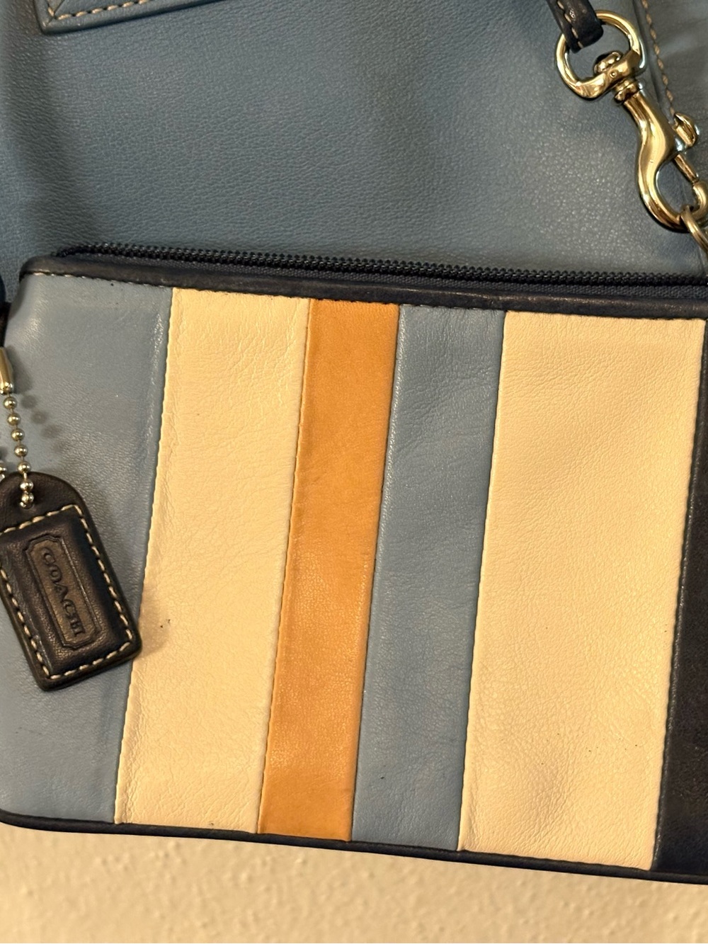 COACH Y2K SOHO LARGE BLUE LEATHER SATCHEL w LEATHER ERGO STRIPED WRISTLET - Picture 9 of 13